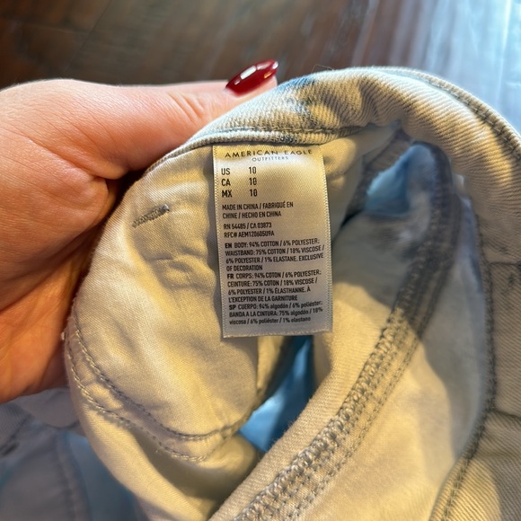 American Eagle Highest Rise Mom Short Jean Shorts 10 - Picture 8 of 9